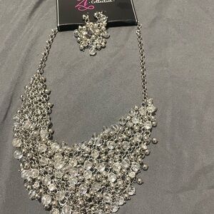 Paparazzi Zi Collection Signature Series: The Sociable Necklace & Earrings